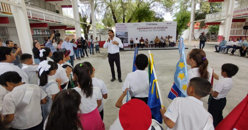 Inauguró Alcalde techumbre en la primaria Leonardo G. De la Cruz