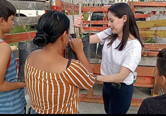 Impulsa Regidora Mayra Benavides la campaña “Abraza un árbol”