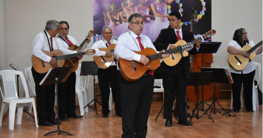 Presenta la Rondalla del IRCA repertorio de Día de Muertos