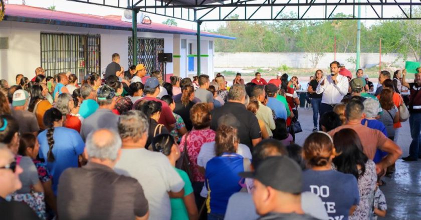 Inscribió Carlos Peña Ortiz a familias de Unidad Obrera en Programa Municipal