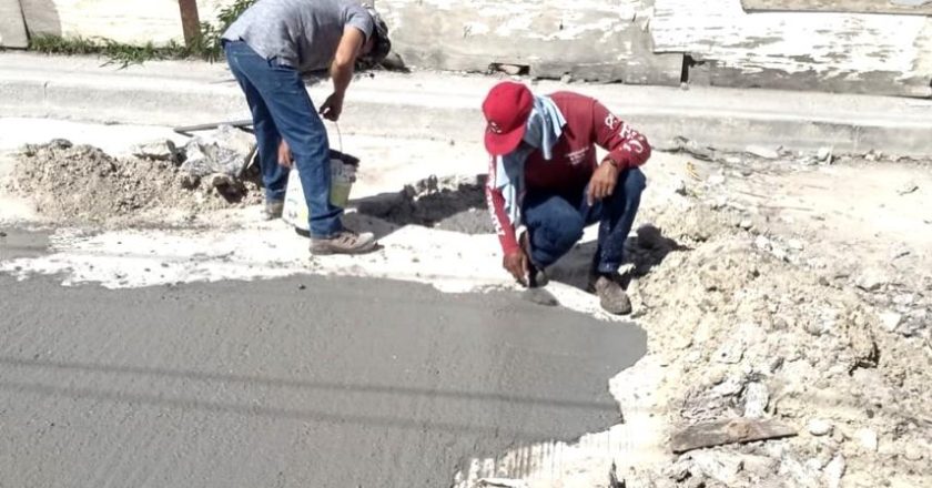 Finaliza COMAPA reparación de fuga de agua potable en colonia Voluntad y Trabajo