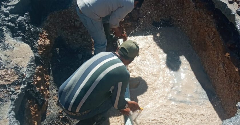 Subsanó COMAPA fuga de agua potable en la colonia Benito Juárez