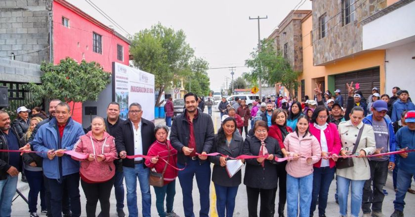 Felices reciben calle Alegría, entregada por el Alcalde Carlos Peña Ortiz en Reynosa