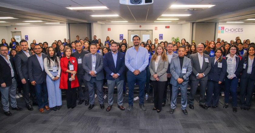 Apoya Presidente Carlos Peña Ortiz iniciativa “Choices” de Corning México en Reynosa