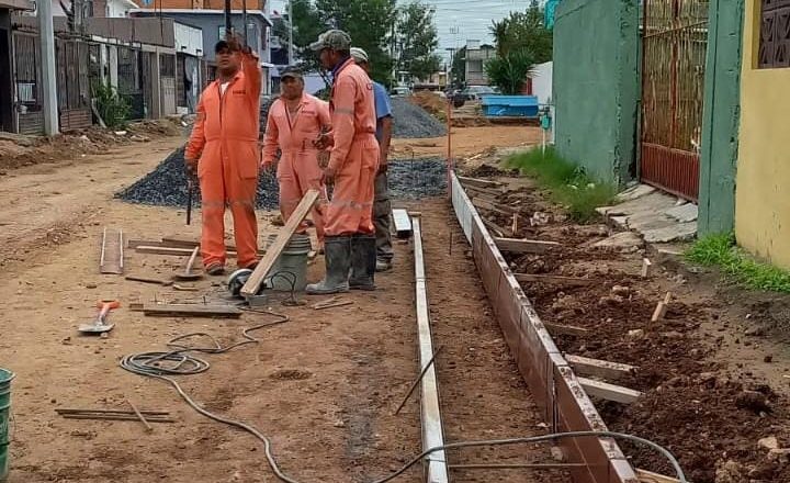 Pavimenta Gobierno de Carlos Peña Ortiz Circuito Roma en Reynosa