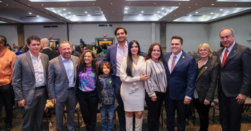 Felicitó Carlos Peña Ortiz a Diputado del VII Distrito por su Informe Legislativo