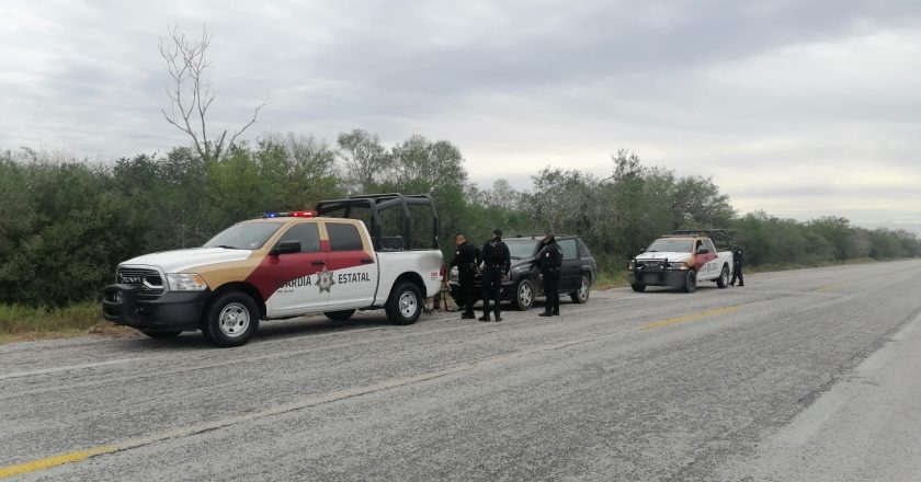 Guardia Estatal de Apoyo Carretero auxilia a viajeros y visitantes