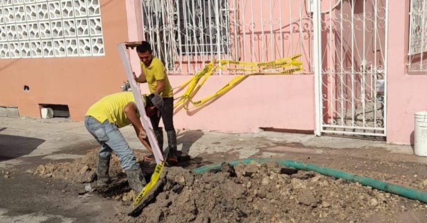 Reparó COMAPA fugas de agua en La Cañada