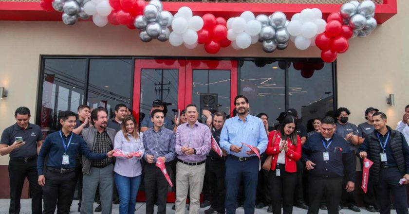 Inauguró Carlos Peña Ortiz nuevo Tim Hortons en Reynosa