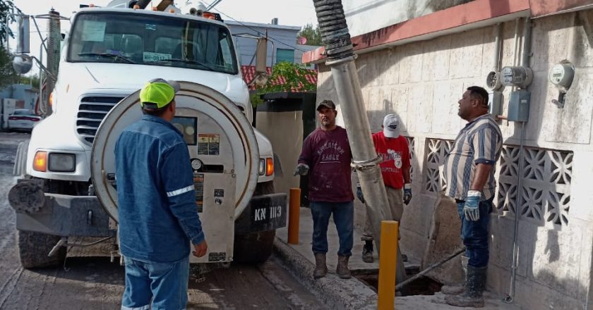 Sondeó COMAPA registros domiciliarios en la colonia Rodríguez