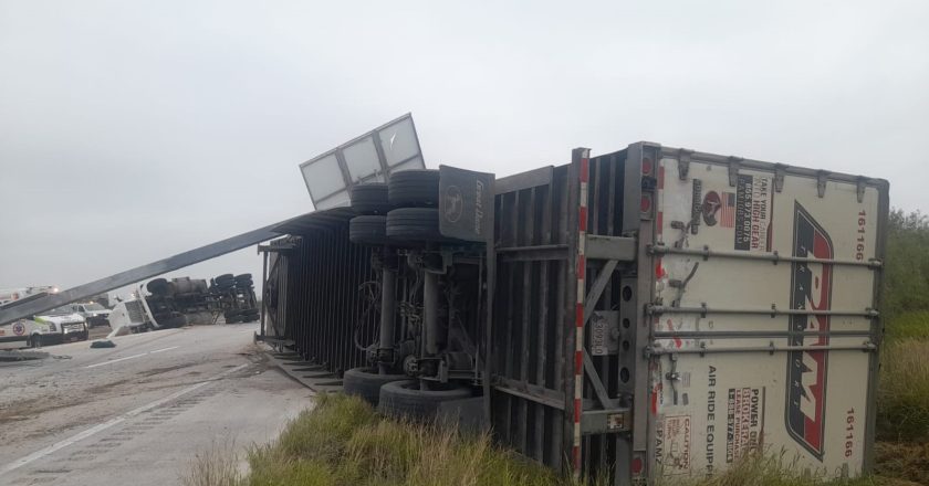 Se accidentó trailer y el operador falleció