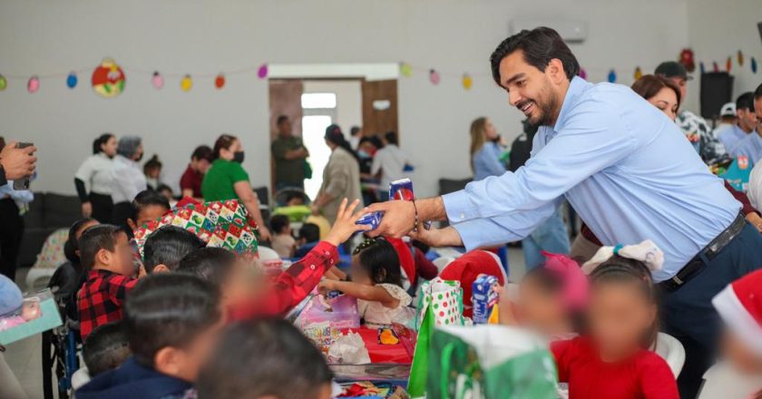 Celebró Posada Navideña Carlos Peña Ortiz a niños de la Casa Hogar DIF en Reynosa