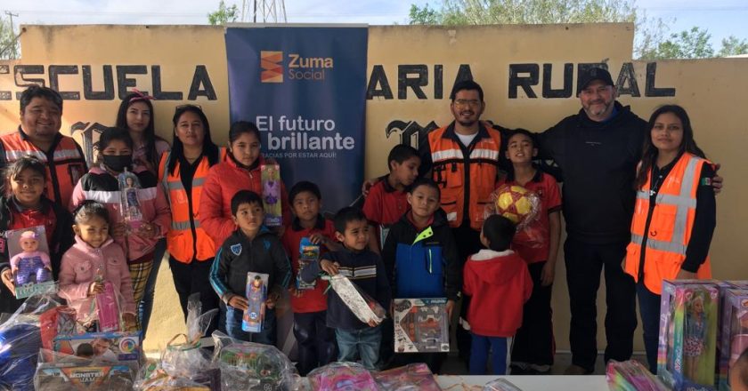 Apoyan a escuelas rurales con útiles escolares