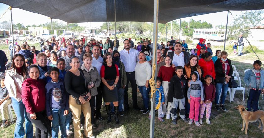 Disfrutaron colonos de la Artículo 27 un Día de Reyes con el Alcalde