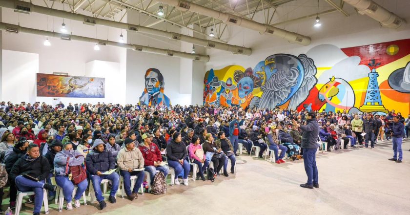 Presidió Carlos Peña Ortiz proceso de recepción de documentos para las Becas Municipales