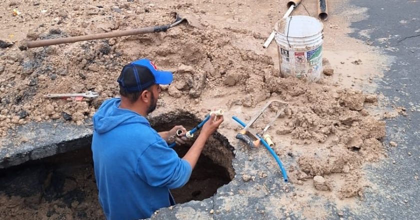 Reparó COMAPA fuga de agua en Fuentes Sección Lomas