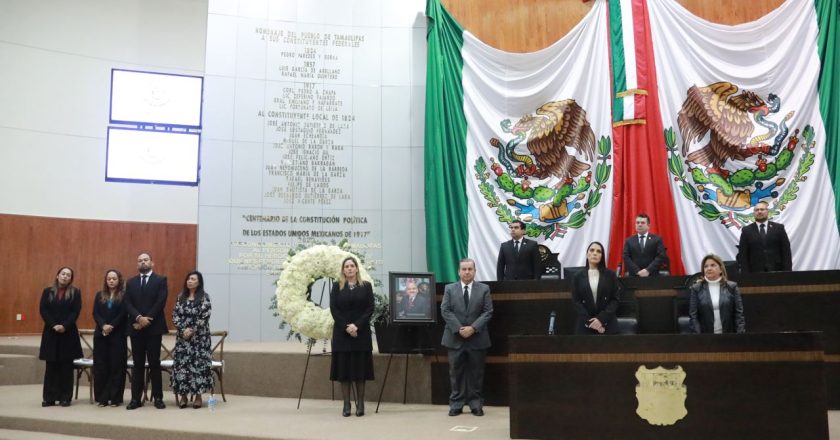 Tribunos rindieron homenaje póstumo a Juan Ovidio García