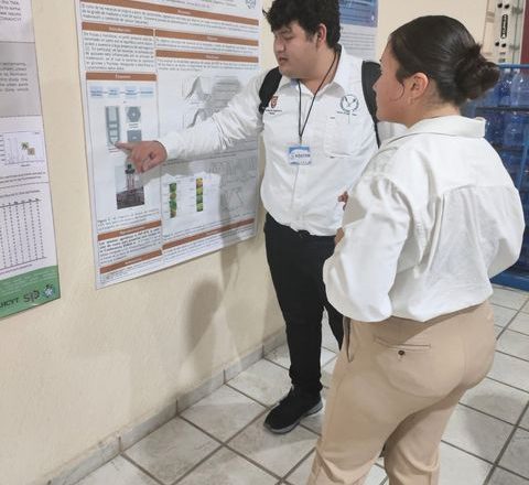 Estudiante de la UAT destaca en encuentro sobre optoelectrónica