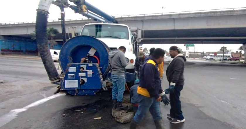 Sondeó COMAPA colector sanitario