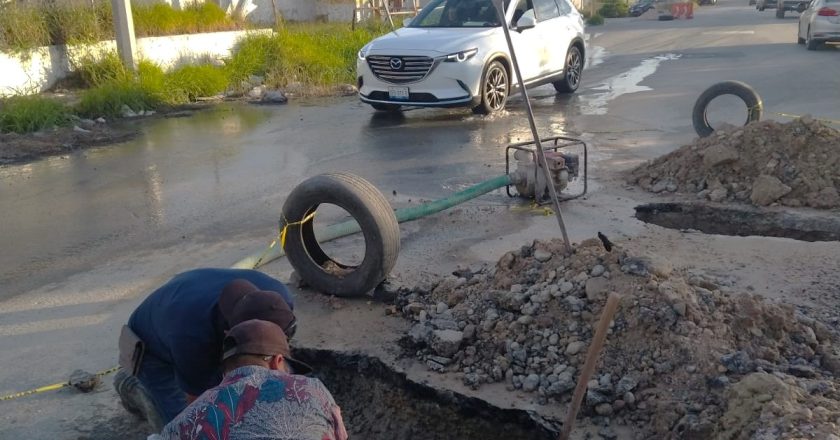 Soluciona COMAPA fugas de agua potable en Las Torres y El Olmo