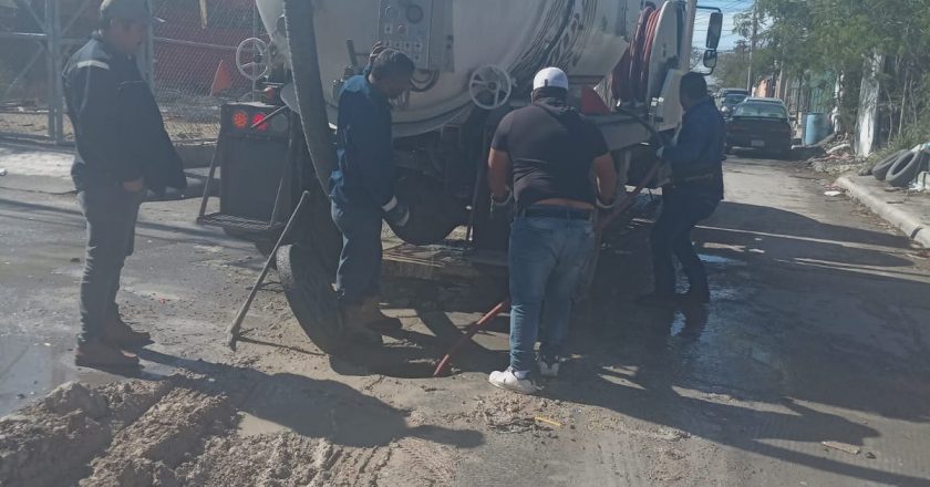 Ejecutó COMAPA sondeo de drenaje sanitario en la colonia Narciso Mendoza