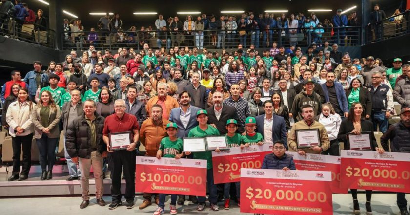 Festejaron reynosenses con Alcalde Carlos Peña Ortiz el Premio Municipal del Deporte 2023