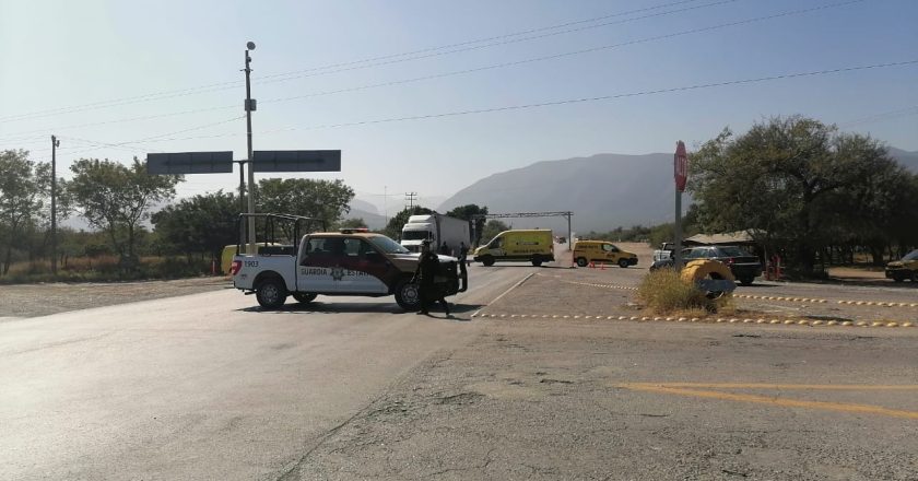 Circulación cerrada en carretera Rumbo Nuevo por traslado de calderas