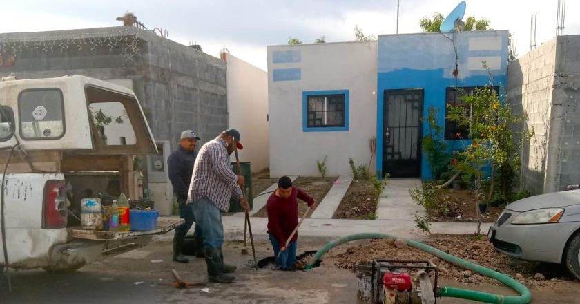 Reparó COMAPA dos fugas de agua potable en Hacienda del Sol