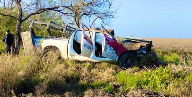 Dos policías muertos y 6 heridos deja volcadura de patrulla en Reynosa