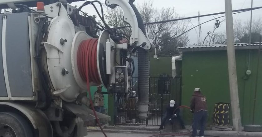 Sondeó COMAPA registros domiciliarios en la colonia Almaguer