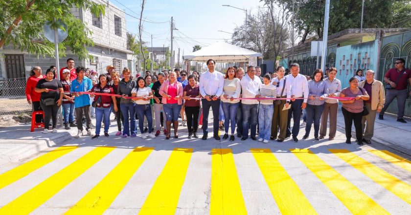 Inauguró Carlos Peña Ortiz pavimentación hidráulica por 7.6 MDP en colonia Arco Iris