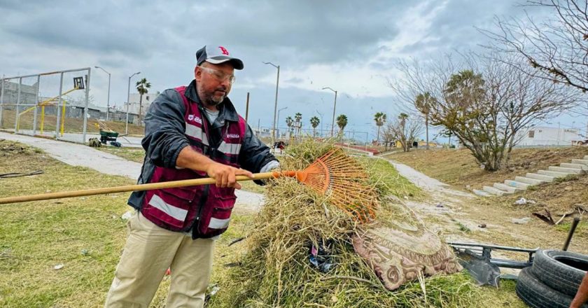 Refuerza Alcalde Carlos Peña Ortiz trabajos de limpieza para bienestar de la ciudadanía