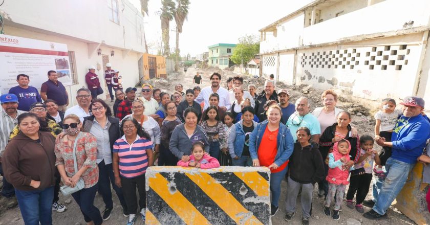 Llevan más pavimentación a la Lázaro Cárdenas