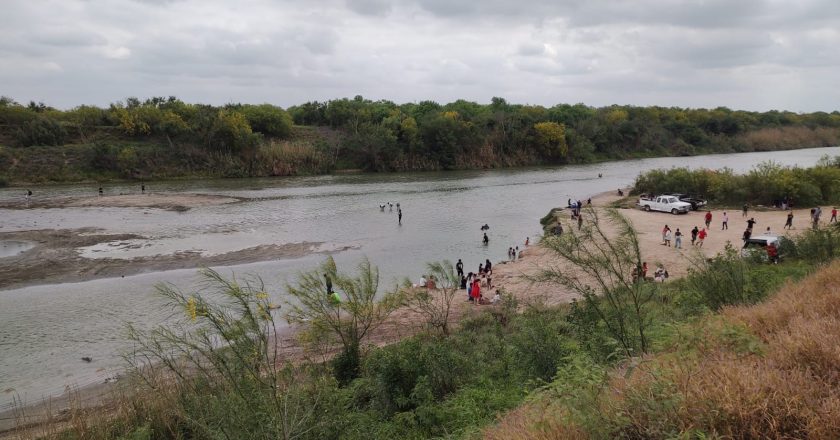 Sábado Santo en el río