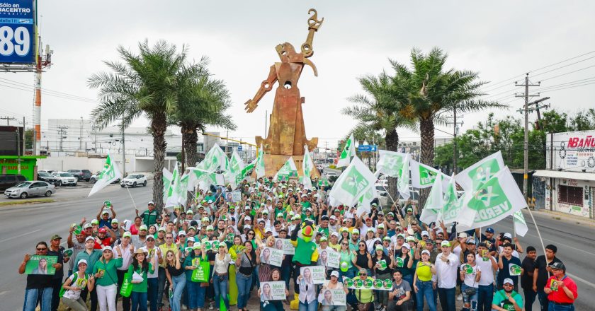 Espectacular apoyo a Maki en su camino al Senado