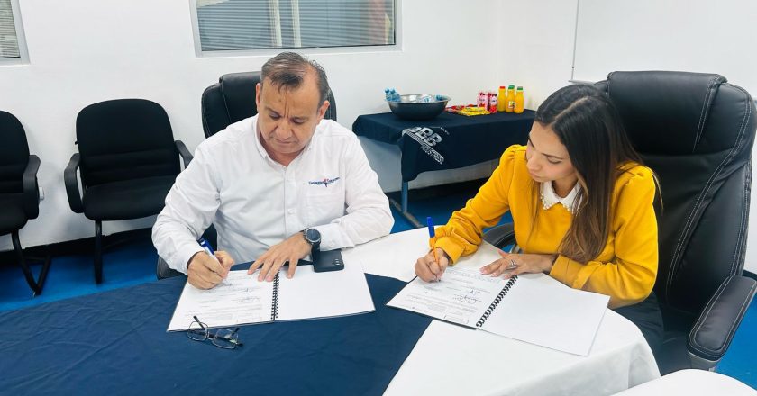 Empresa Automotive firma convenio de colaboración con la Universidad Tamaulipeca.