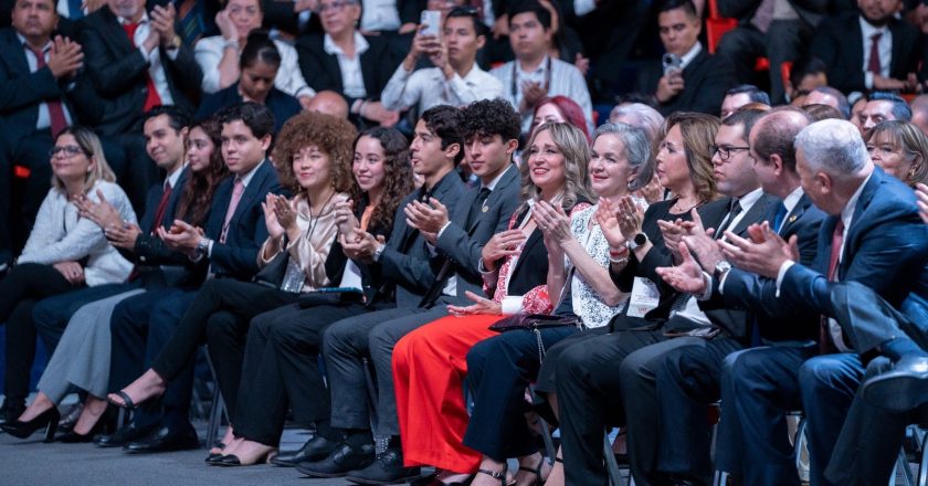 Anunció Dámaso Anaya creación del Instituto de la Mujer Universitaria