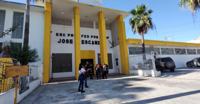 Paro laboral en la prepa Escandón