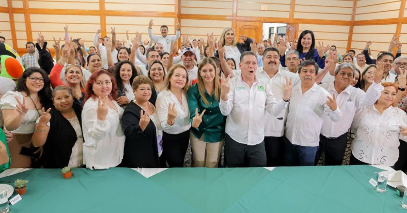 Van Claudia Sheinbaum, Maki Ortiz y Eugenio Hernández por educación profesional gratuita