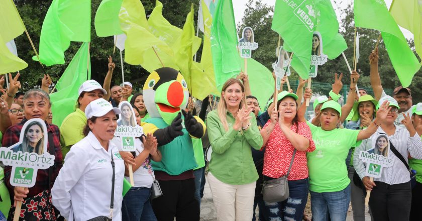 Casa por casa muestran en La Joya su apoyo a Maki Ortiz