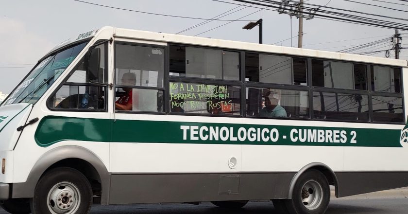 Protestan concesionarios del transporte público