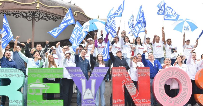 Recorrió la peatonal hidalgo el candidato de la alianza “Fuerza y Corazón por Tamaulipas”