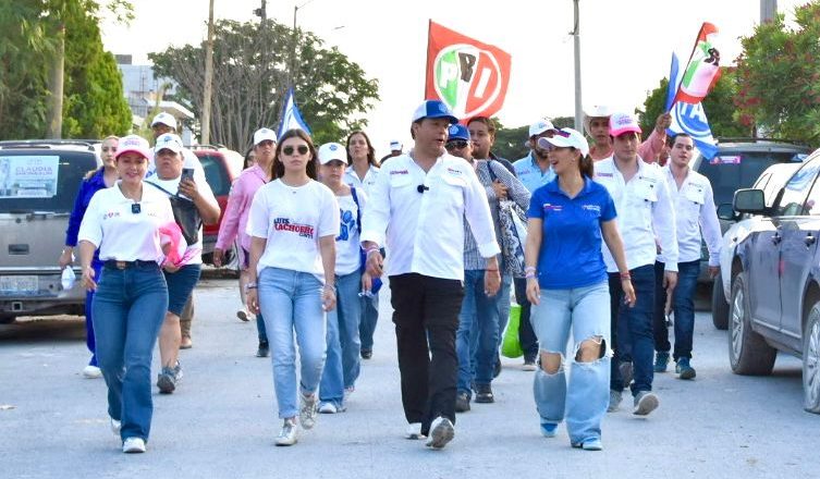 Luis “Cachorro” Cantú y Yesenia Rivera recorrieron el Distrito 8