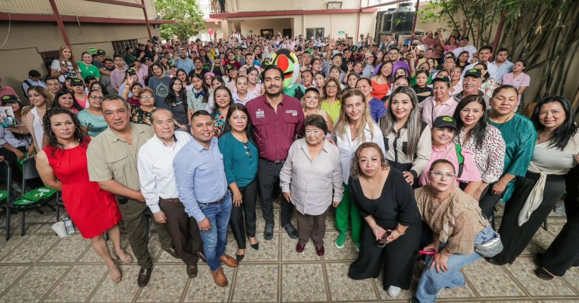 Carlos y Maki refuerzan compromisos con la educación