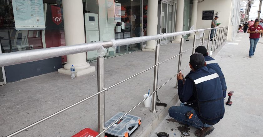 Mejoran accesos a la plaza Hidalgo