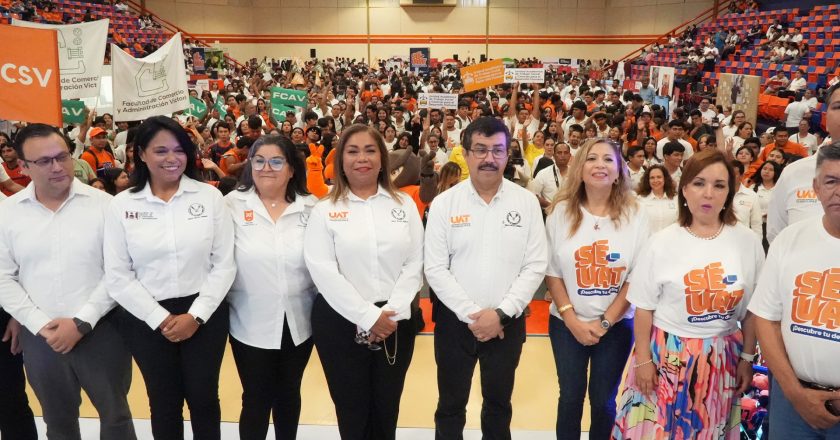 Vive UAT una fiesta para recibir a estudiantes de bachillerato