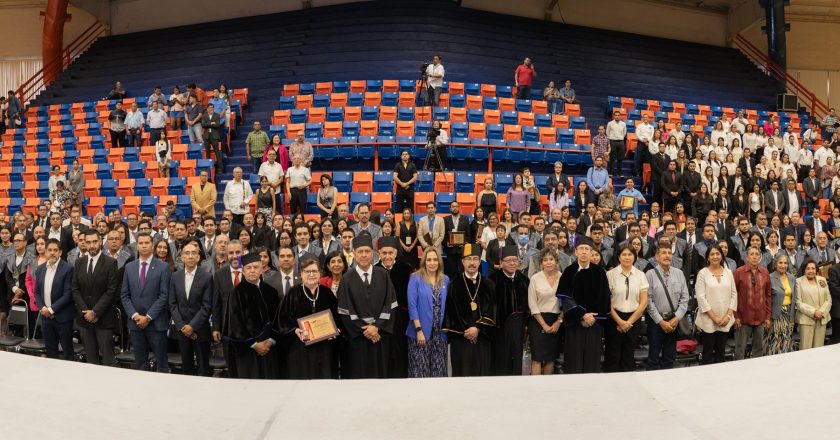 Rindió la UAT emotivo homenaje a su personal académico