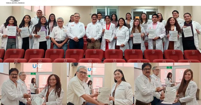 Entrega UAT en Matamoros acta profesional a médicos cirujanos