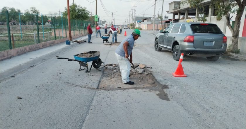 Transforma Carlos Peña Ortiz vialidades con programa de bacheo