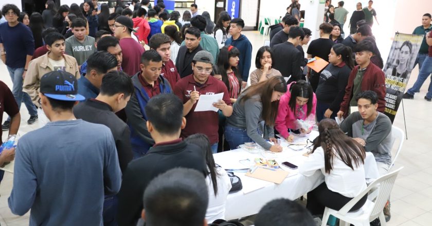 Realiza UTTN Feria del Practicante